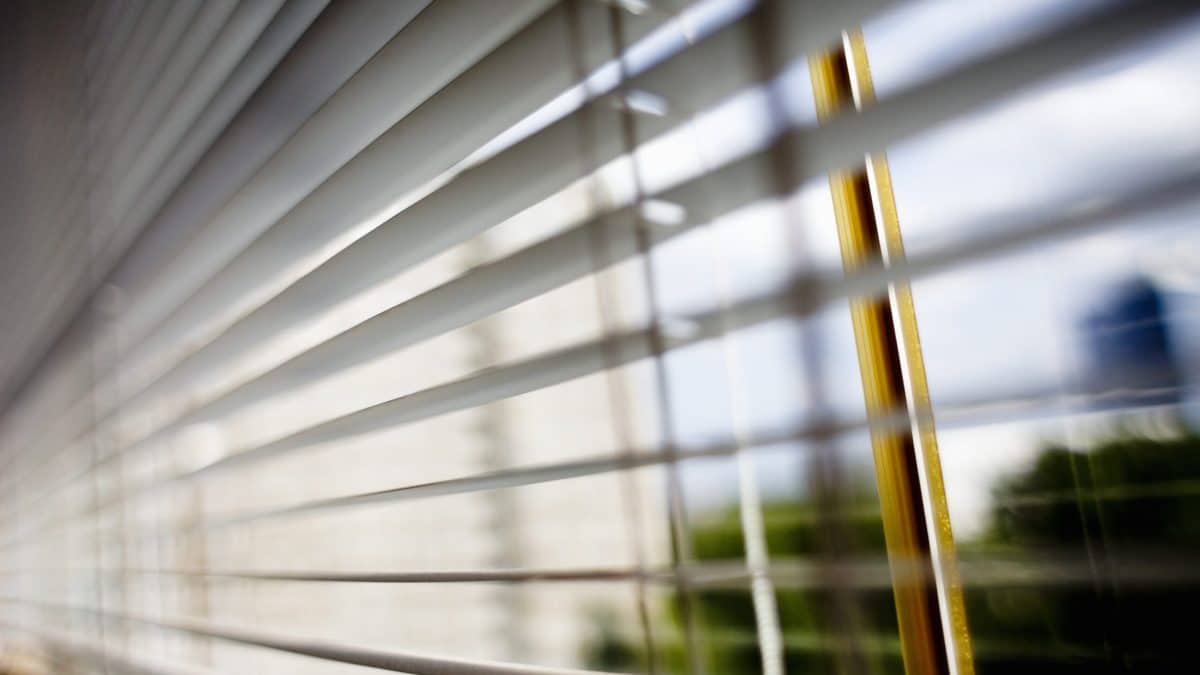 How Motorized Blinds Improve Your Home Energy Efficiency
