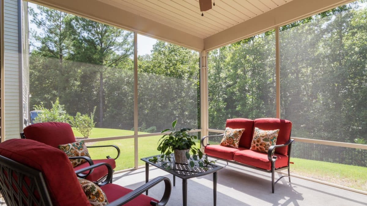 Motorized Patio Screens vs. a Full Screen Room in South Louisiana