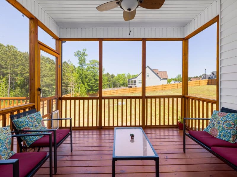 How Much Does a Screened-In Porch Cost in Metairie?